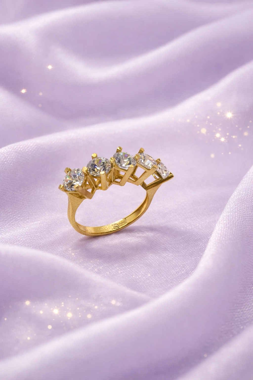 Eleganter 5-Stein-Diamantring aus Gold 14 Karat (585) – Zeitlose Schönheit