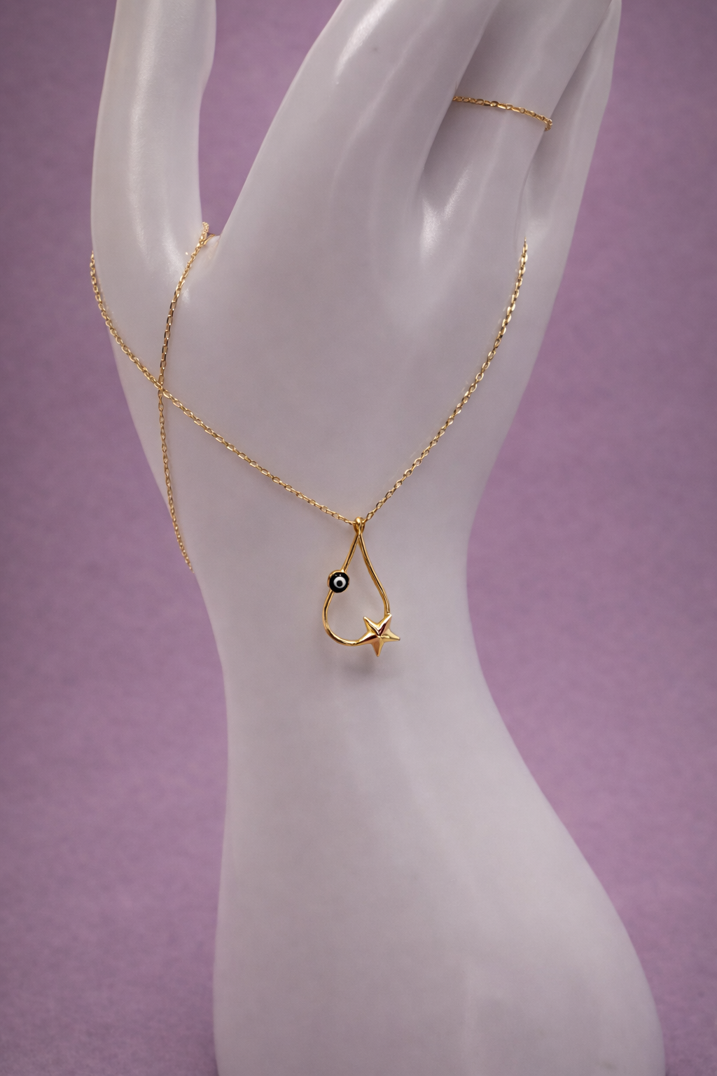 Zarte Goldhalskette mit stilvollem Anhänger 14 Karat Gold