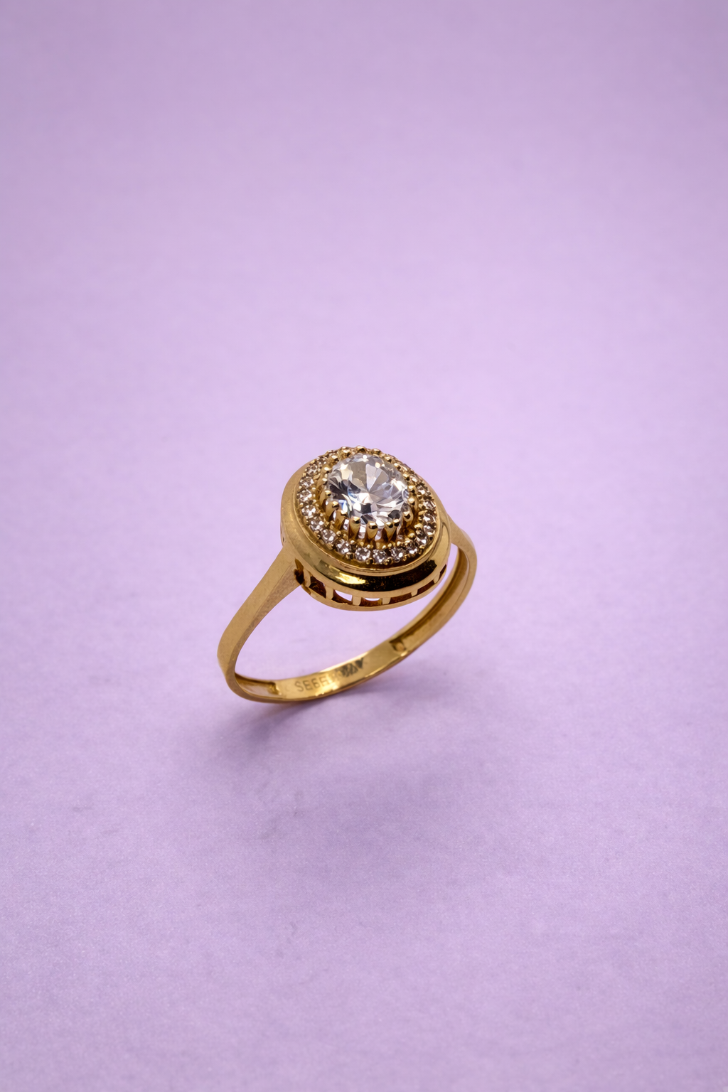 Eleganter Damenring aus 585 Gold (14 Karat)