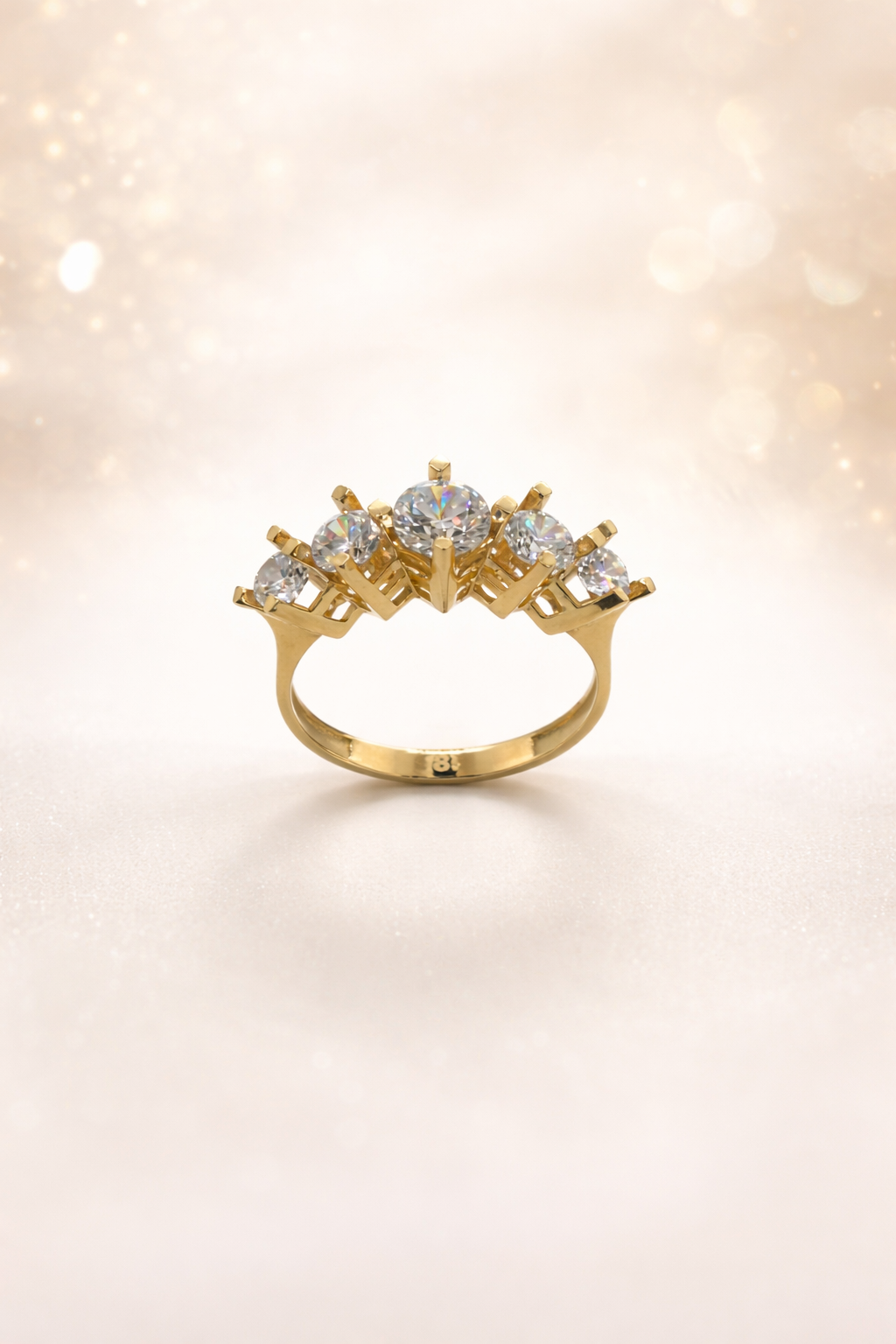 Eleganter 5-Stein-Diamantring aus Gold 14 Karat (585) – Zeitlose Schönheit