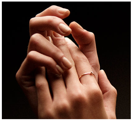 Goldring mit Diamant LeCarré (GA008OA.17)