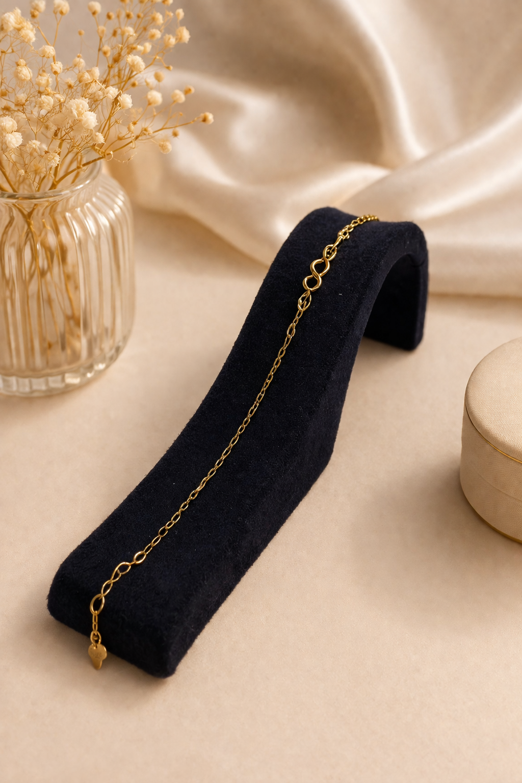 14 Karat Gold Armband mit Unendlichkeits-Symbol – elegant & zeitlos