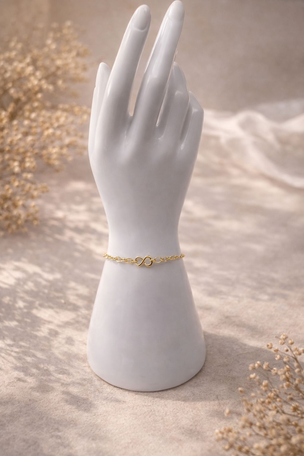 14 Karat Gold Armband mit Unendlichkeits-Symbol – elegant & zeitlos