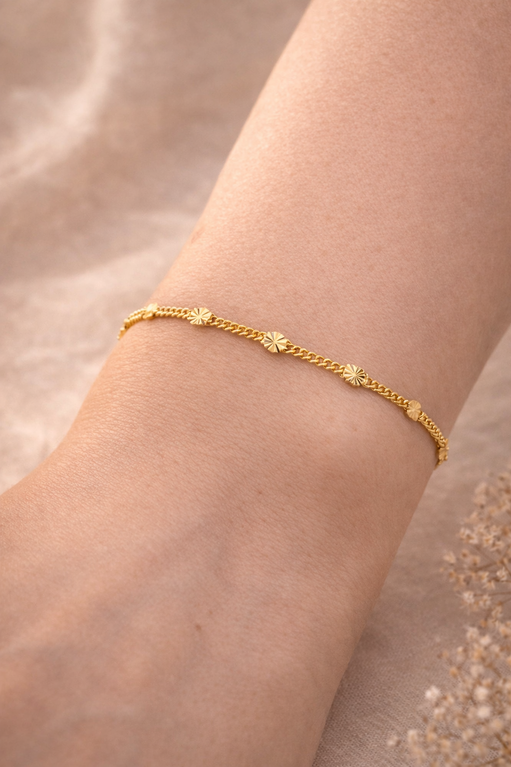 14 Karat Gold Armband mit Struktur-Elementen – Feines Damenarmband