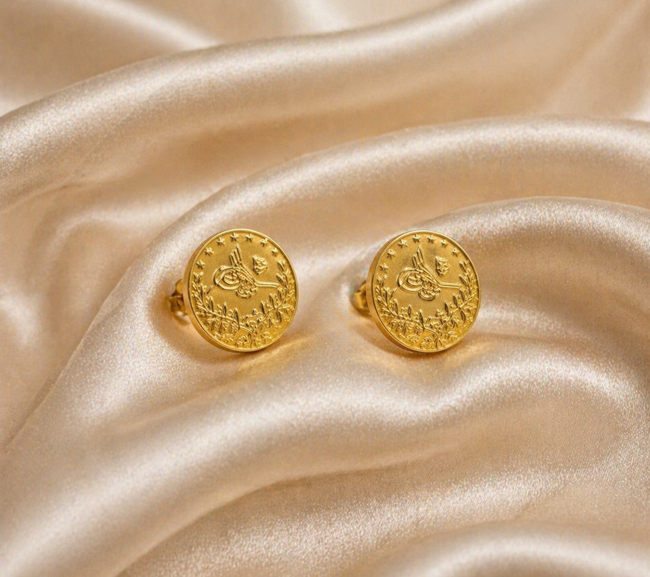 Elegante 22 Karat Gold Münz-Ohrstecker – Klassische Coin Ohrringe im Vintage Stil