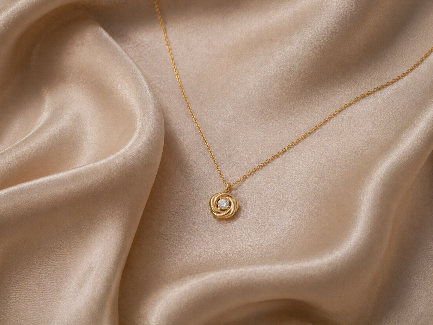 Elegante 14 Karat Gold Halskette mit Anhänger – Fein & Zeitlos
