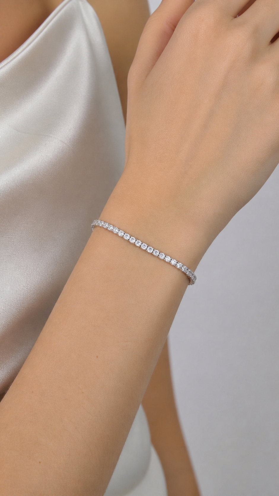 14 Karat Weißgold Armband mit Zirkonia-Steinen – Elegantes Tennisarmband ca. 19 cm