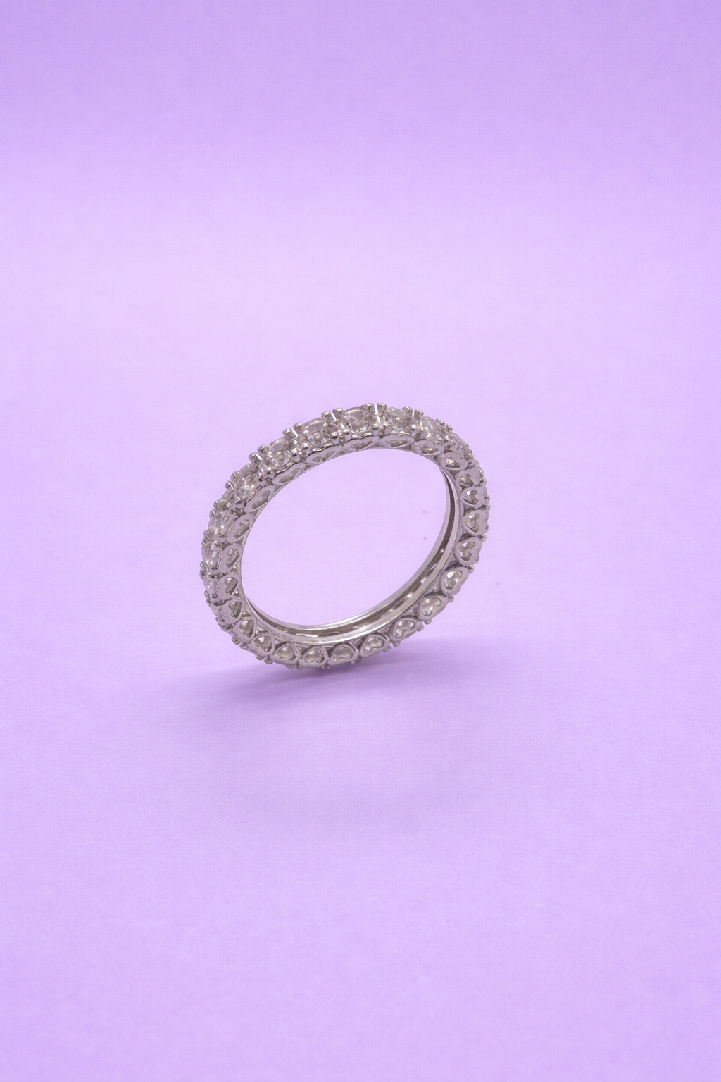 Eleganter Memoire-Ring aus 14 Karat Weißgold mit Zirkonia