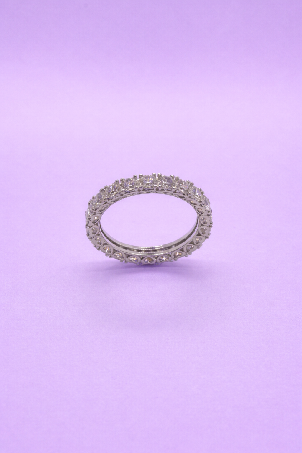 Eleganter Memoire-Ring aus 14 Karat Weißgold mit Zirkonia