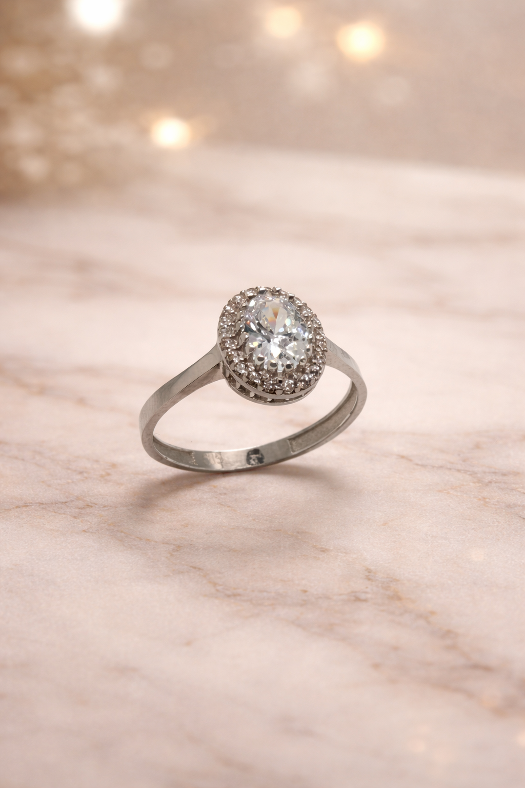 Eleganter Damenring aus 585 Weißgold (14 Karat)