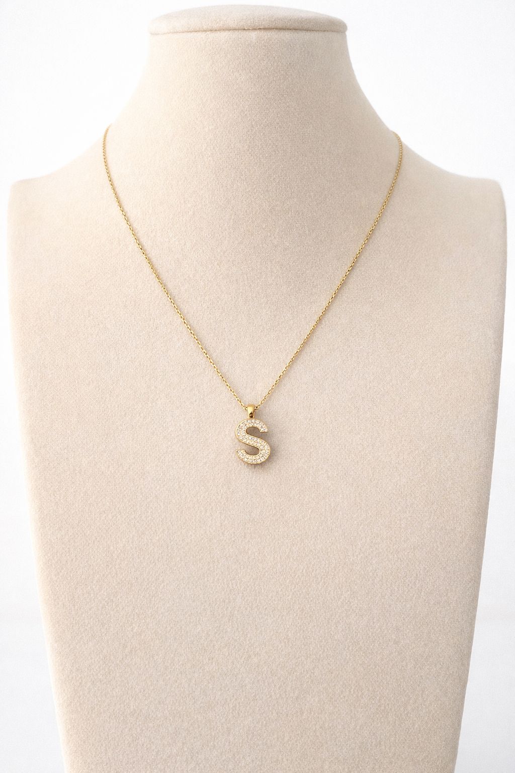 S Buchstaben Halskette aus 14 Karat Gold (585) – Elegant & Zeitlos