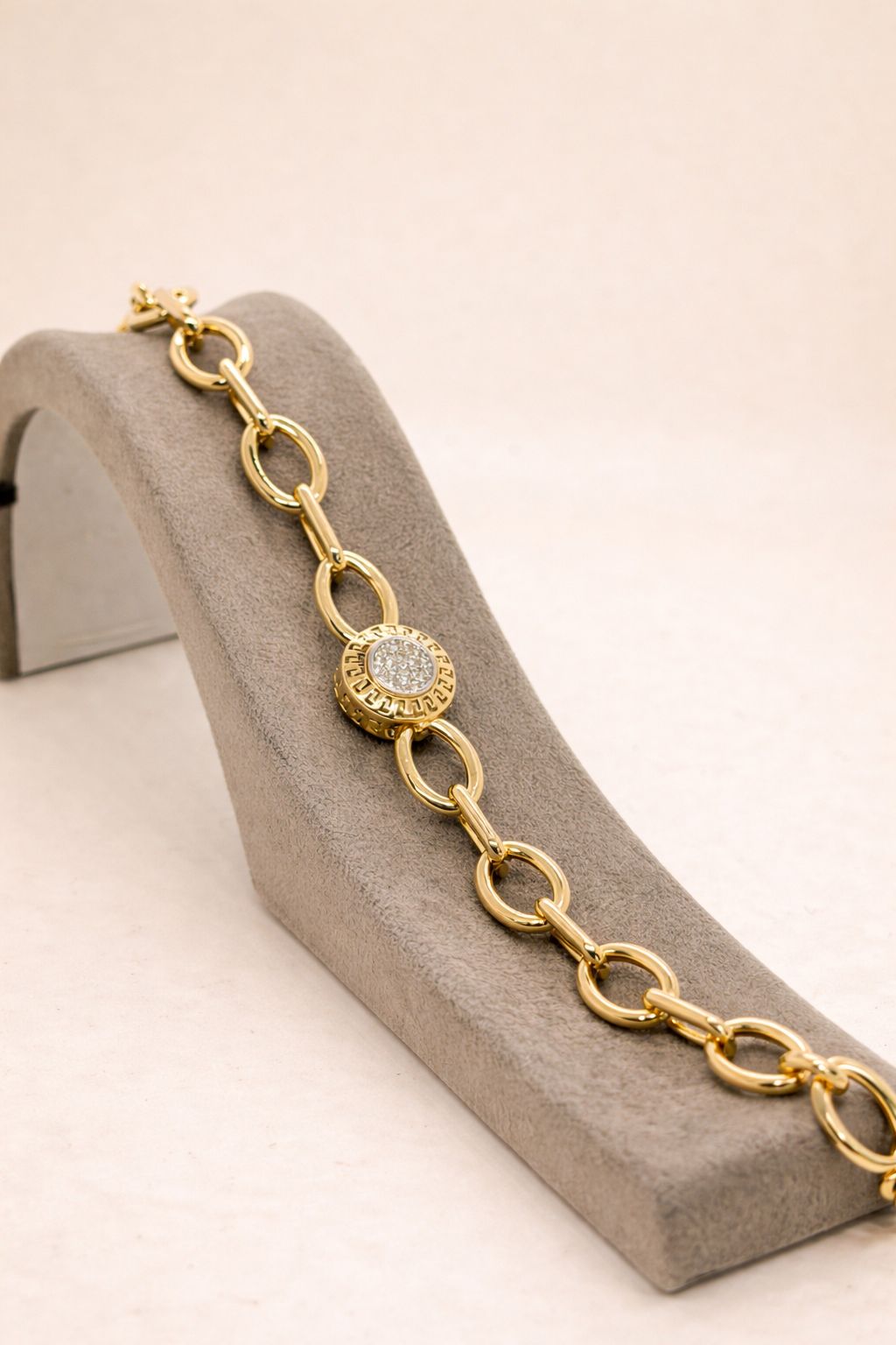 Elegantes Armband aus 14 Karat Gold mit Zier-Element