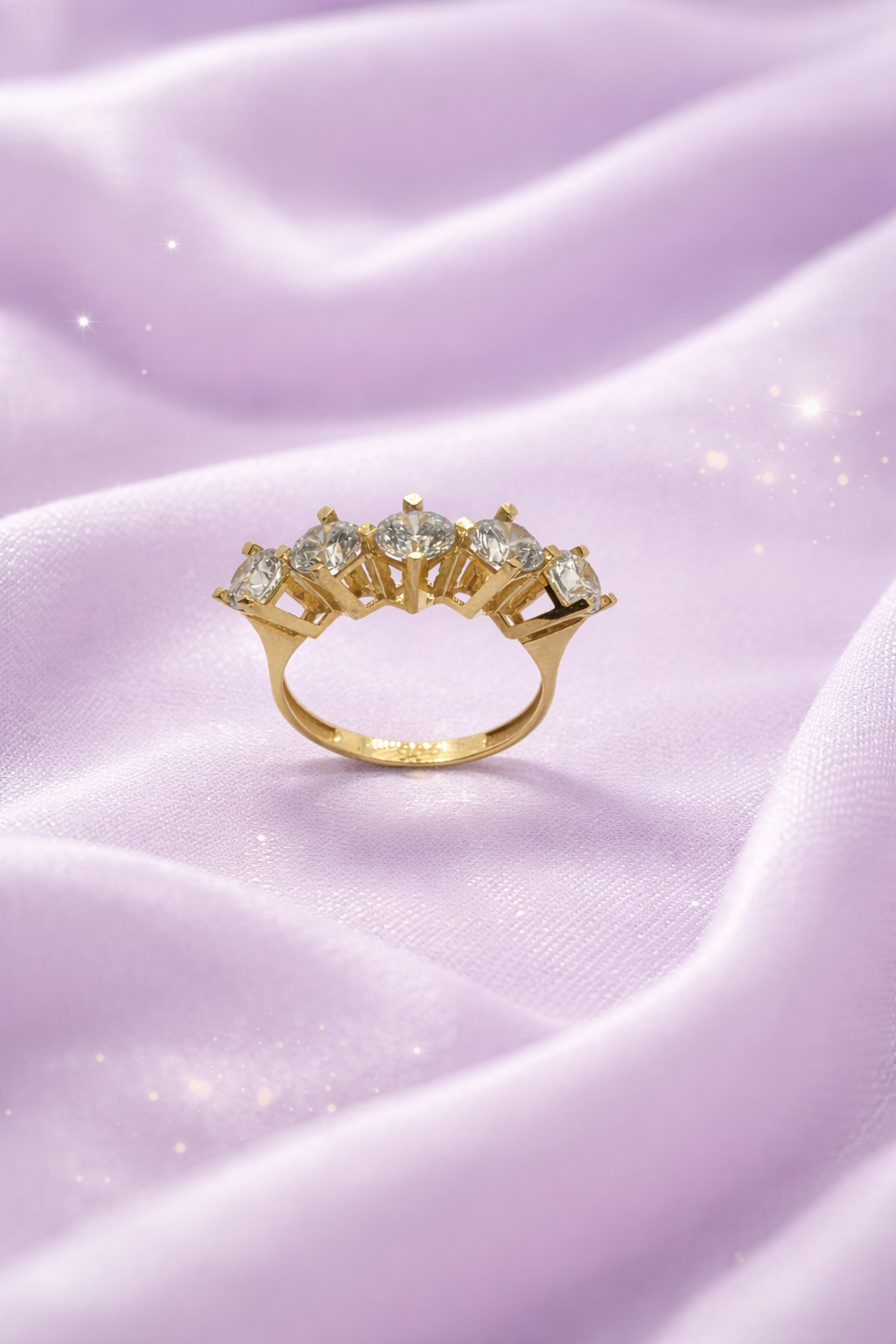 Eleganter 5-Stein-Diamantring aus Gold 14 Karat (585) – Zeitlose Schönheit