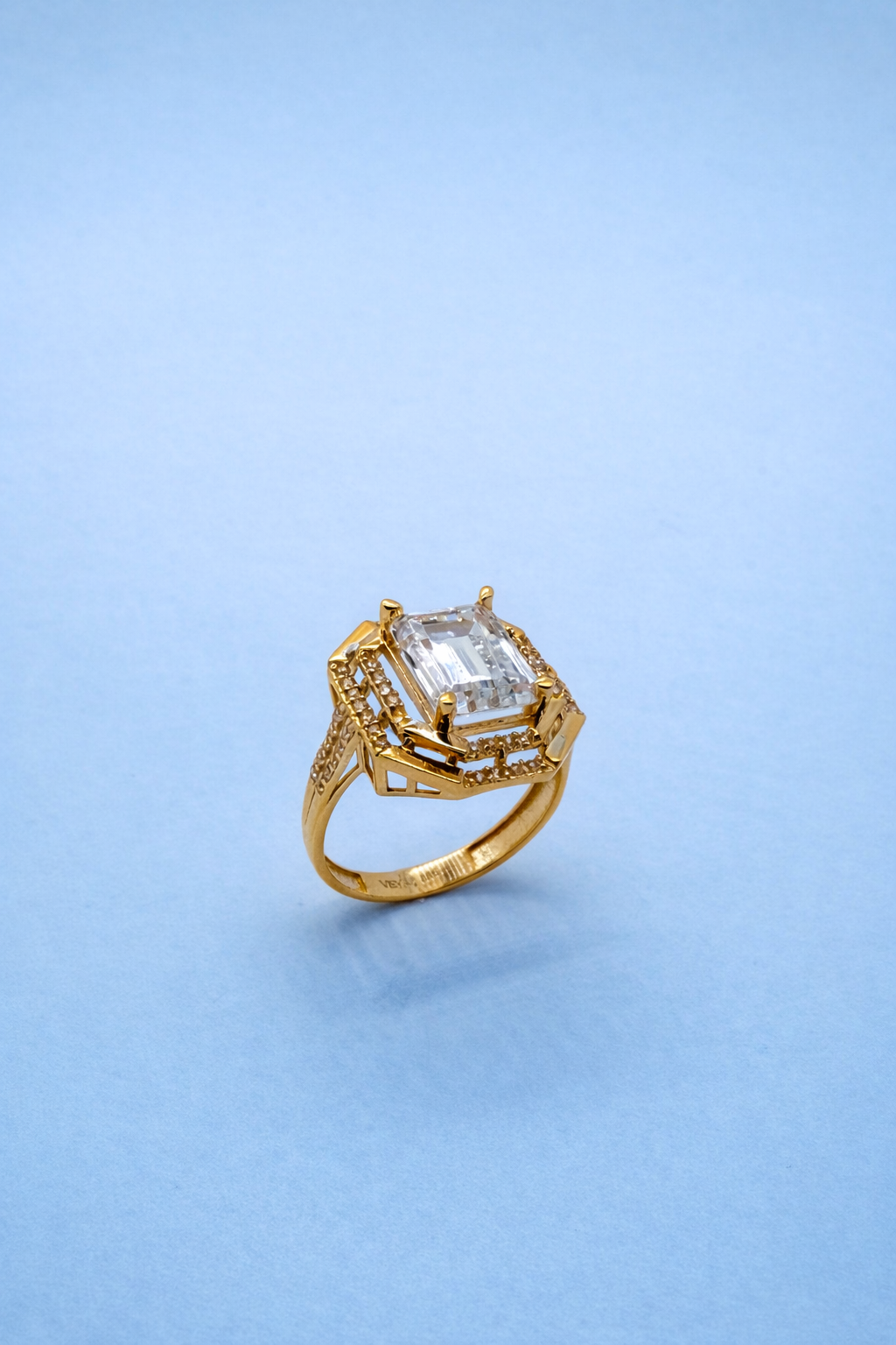 Eleganter Damenring aus 585 Gold (14 Karat)